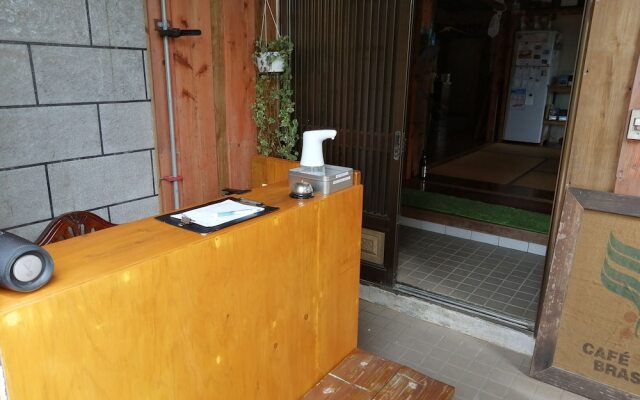 Hotel Hibiscus - Hostel
