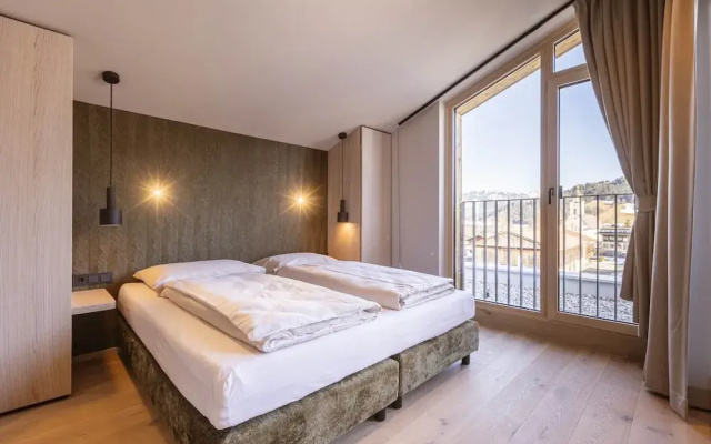 Apartment With 3 Private Terraces