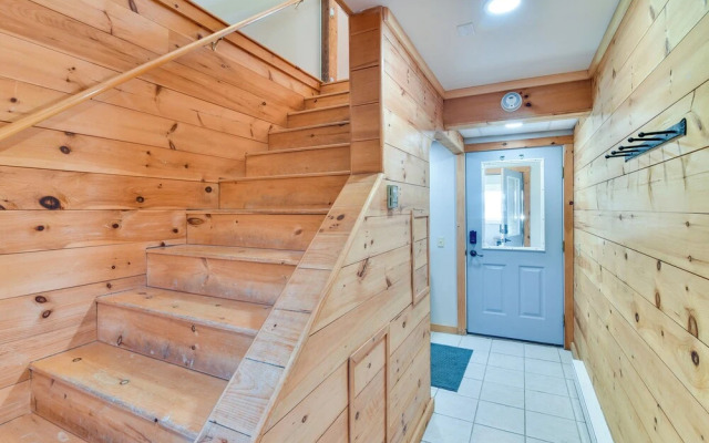 Oceanside Bass Harbor Home w/ Peaceful Deck!