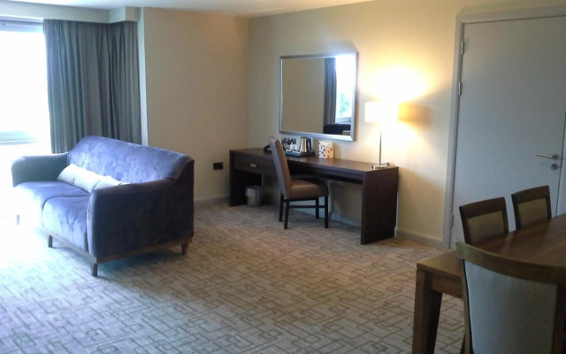 Heston Hyde Hotel