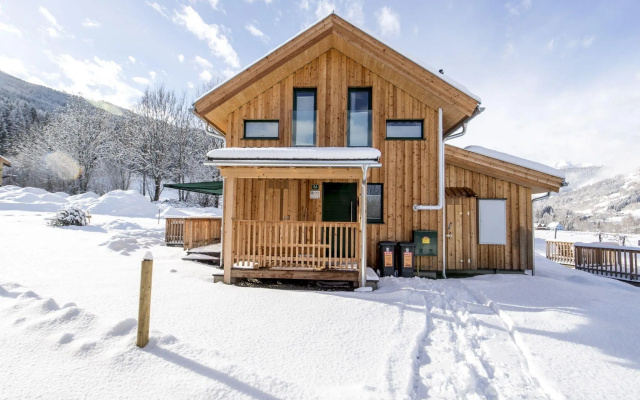 Luxurious Chalet in Sankt Georgen ob Murau with Hot Tub