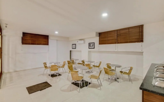 The Grand Continent by OYO Rooms