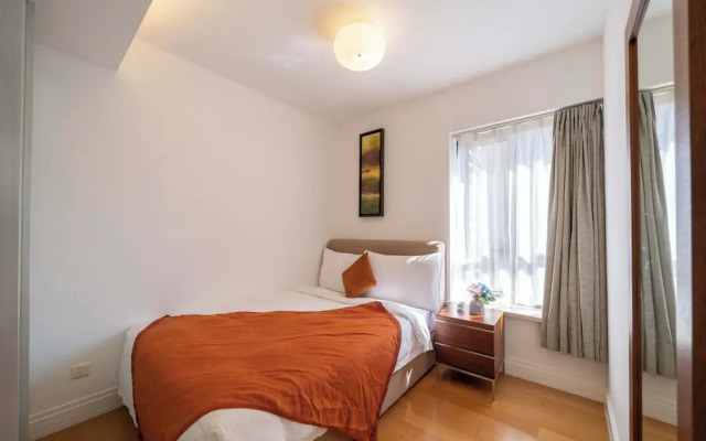 Tyms Cozy 2BR 1BA Apt Near Metro