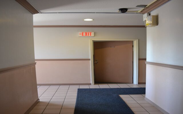 West Plaza Hotel Desekel