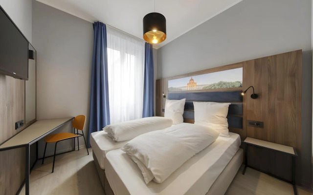 Smart Stay Hotel Station