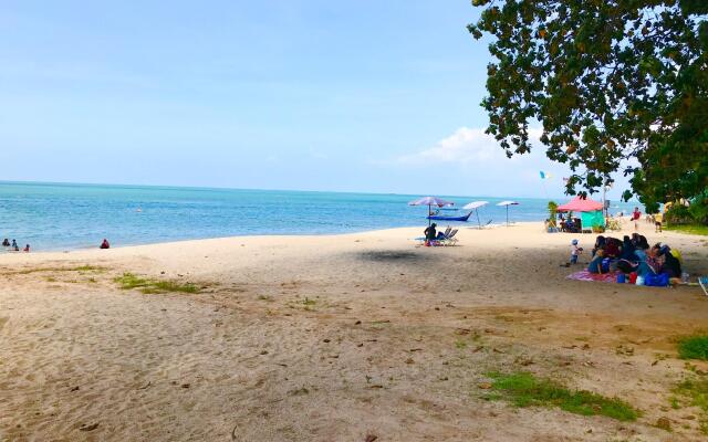 By The Beach - Luxury 2 Bedrooms Family Suite