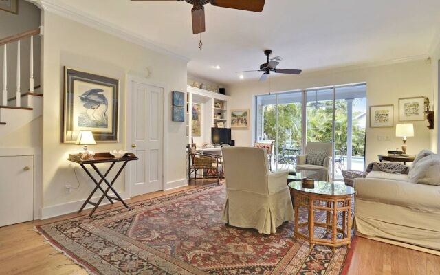 Amelia Home by Avantstay In Historic Old Town w/ Pool