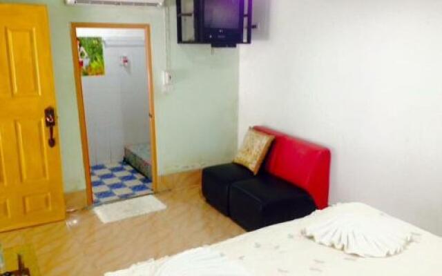 Petchmalee Guesthouse
