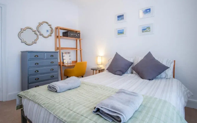 Taliesin - 5 Bedroom Holiday Home - Tenby