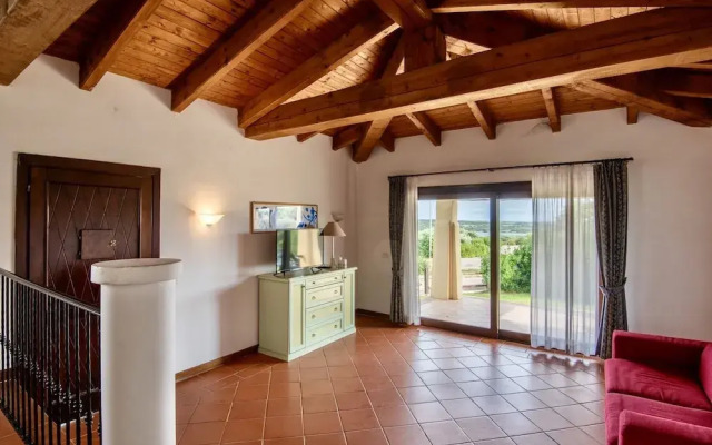 Graziose Ville con A.C e piscina comune