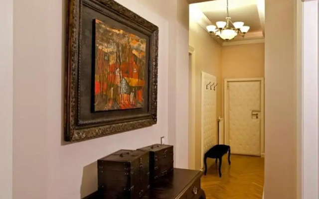 Art Deco Basilica Residence