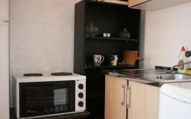 Studio Apartment on the Beach