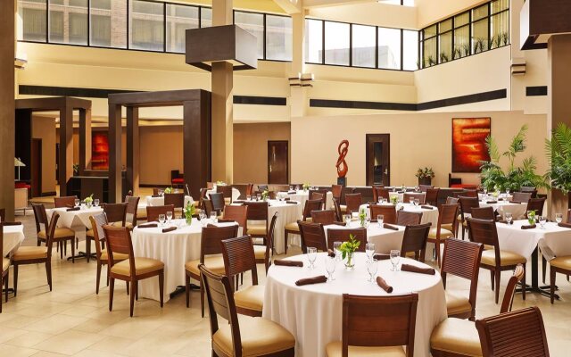 Sheraton Lisle Naperville Hotel
