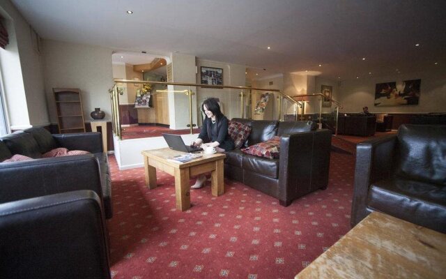 Shillingford Bridge Hotel
