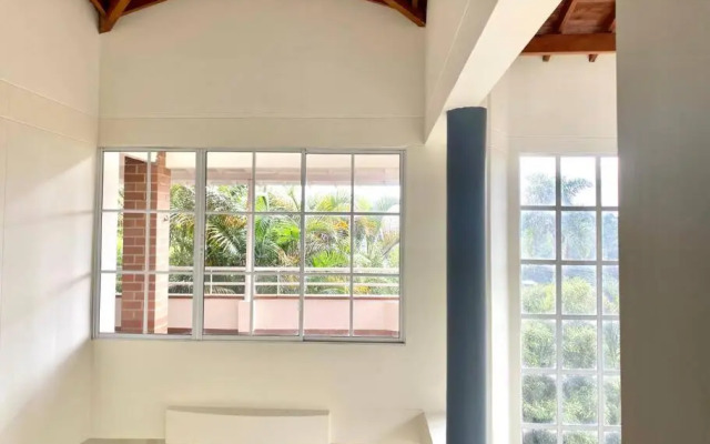 Casa con parking y terraza en sector exclusivo