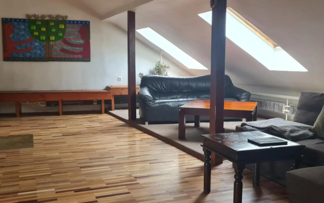 Regina House- sv. Mikalojaus 13