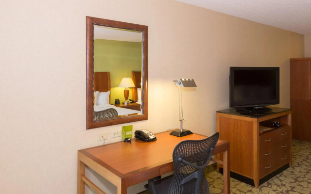 Hilton Garden Inn Buffalo Airport