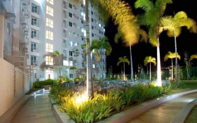 Alabang Staycation near Airport (NAIA)