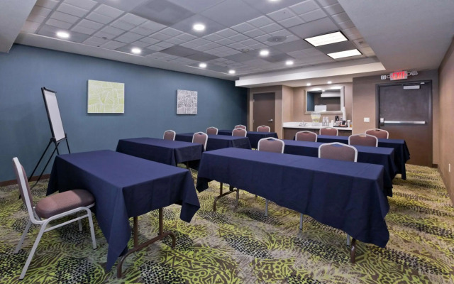 Hampton Inn & Suites Palm Desert