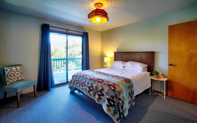 The Atomic Squirrel Lodge Lake Gregory Getaway!