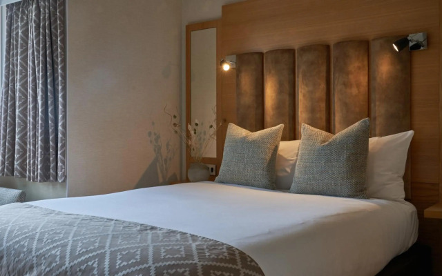 Fairlawns Hotel and Spa