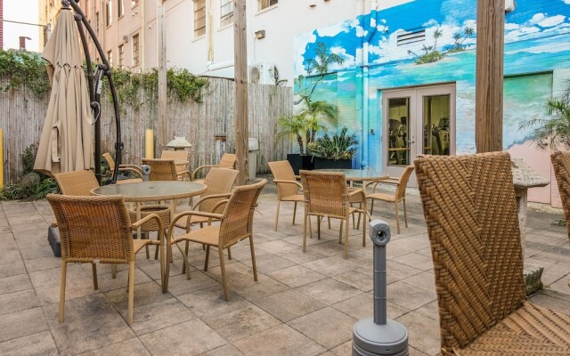 Downtown Jacksonville Apts by Frontdesk