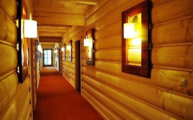 Hotel 365
