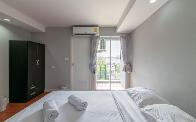 Resortel Lat Phrao 91 By Zuzu