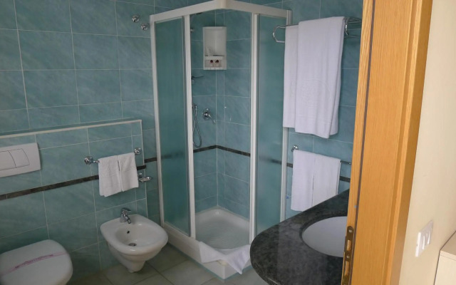 King's House Hotel Resort