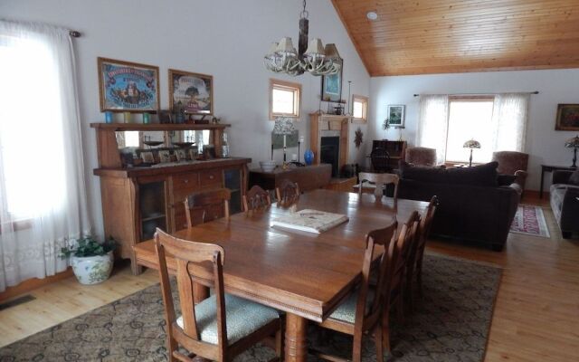 House on Lookout Trace