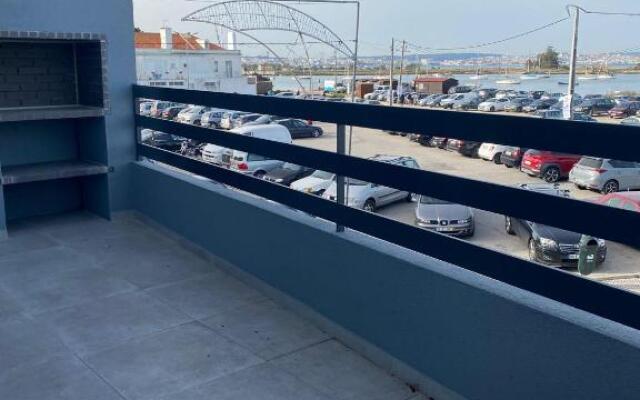 Seixal Old Town River View Apartment