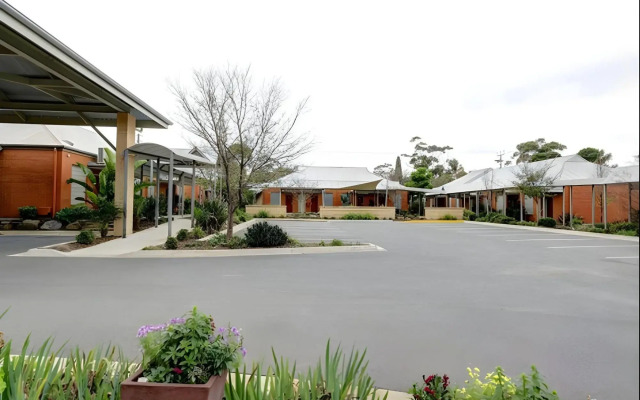 Strath Motel