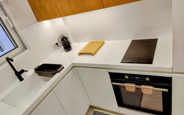 Elpis' Cozy & Luxury Apartment