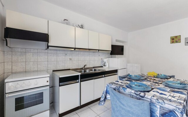Nice Home in Medulin With Wifi and 2 Bedrooms
