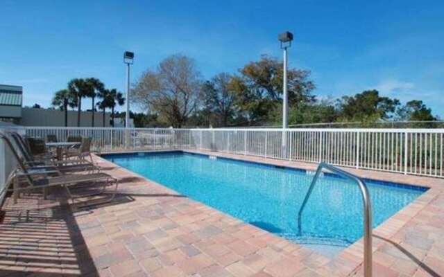 Comfort Suites Palm Bay - Melbourne