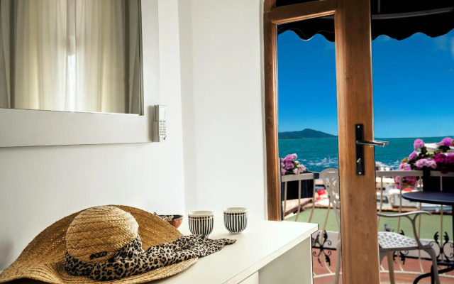 Liman Hotel Gumusluk- Adult Only