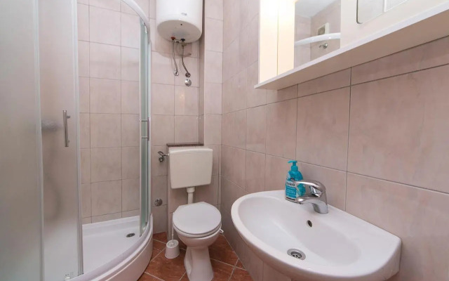 Apartments by the sea Podaca, Makarska - 4734