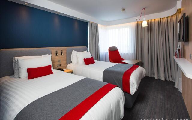 Holiday Inn Express Glasgow Airport, an IHG Hotel