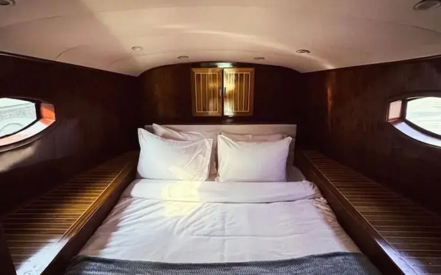 Orchid Overnight Superyacht