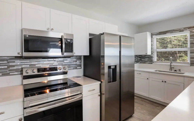 Palmetto Home w/ Manatee River Access!
