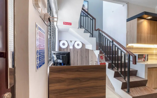 Walnut Inn G-10 by OYO Rooms