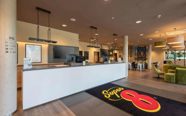 Super 8 by Wyndham Dresden