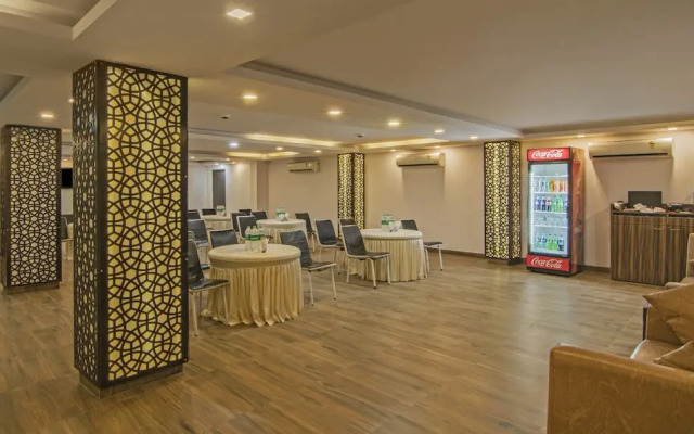 Super OYO Townhouse OAK The Platinum Studio 50