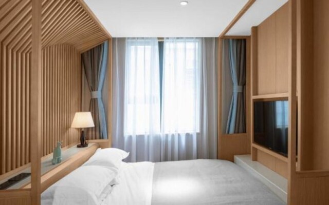 Cozy Home Rooftop Scenic Hotel (Guilin Two Rivers And Four Lakes Elephant Trunk Hill)