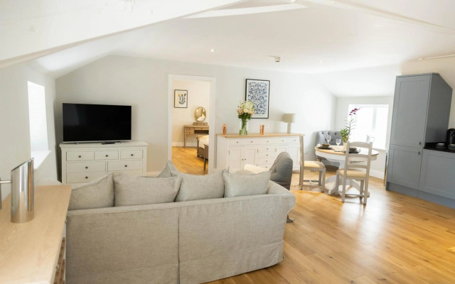 Serviced Guest ApartSuites The Unicorn