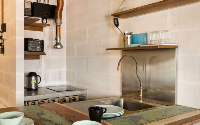 Belakang Kong Heng by DreamScape