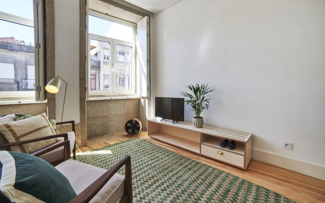 Pause Apartments