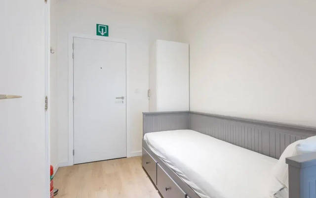 Spacious Studio Near Seafront