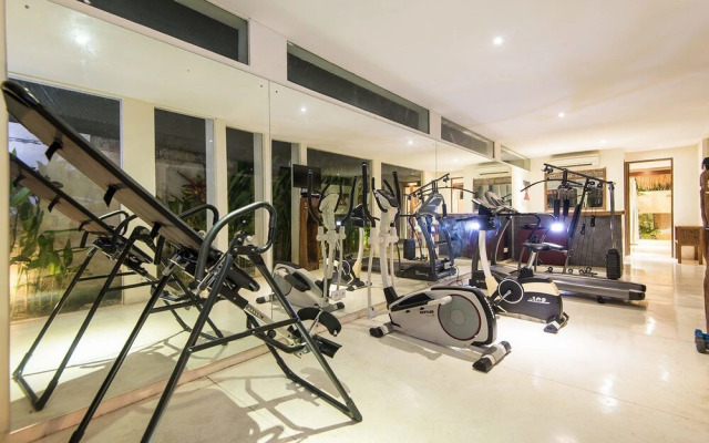 Villa Ku Tama by Villa Finder