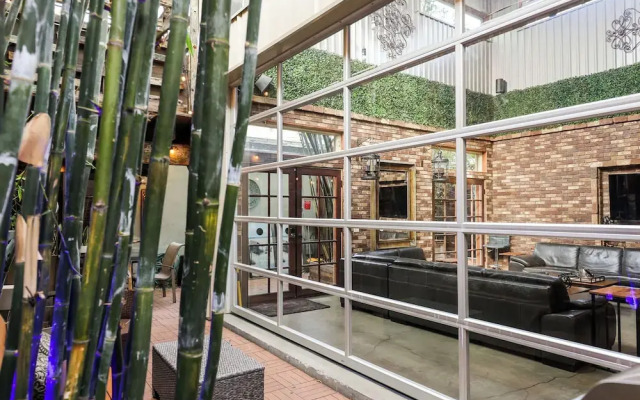 Bamboo Loft 6BR